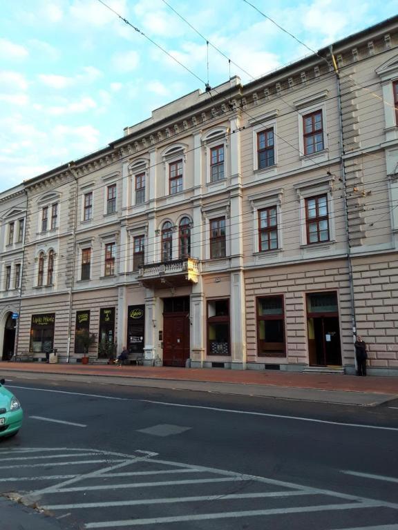 Tomka Apartman Szeged Exterior photo